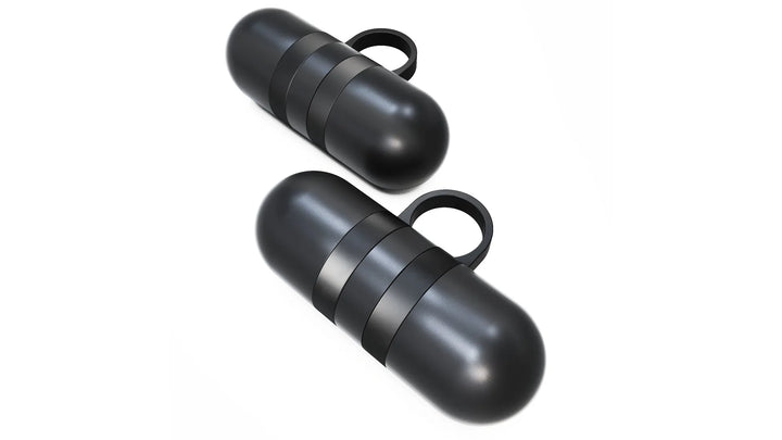 Pair of Synergee hand weights for strength training and free weight workouts, with black rubber-coated handles.