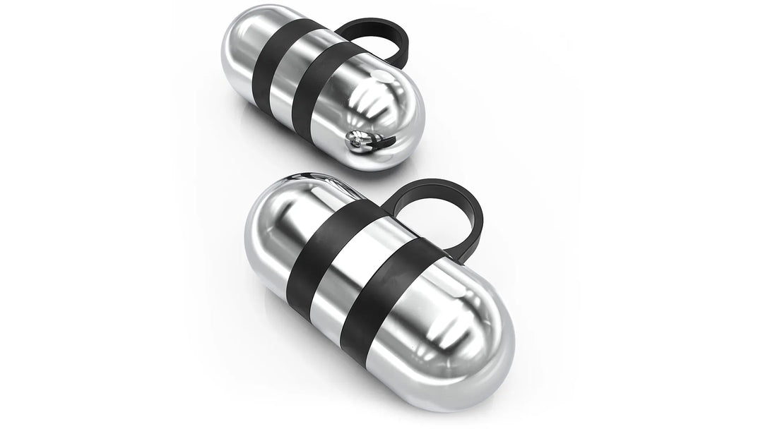 Pair of Synergee hand weights for strength training, featuring adjustable dumbbells with textured grips for secure handling.
