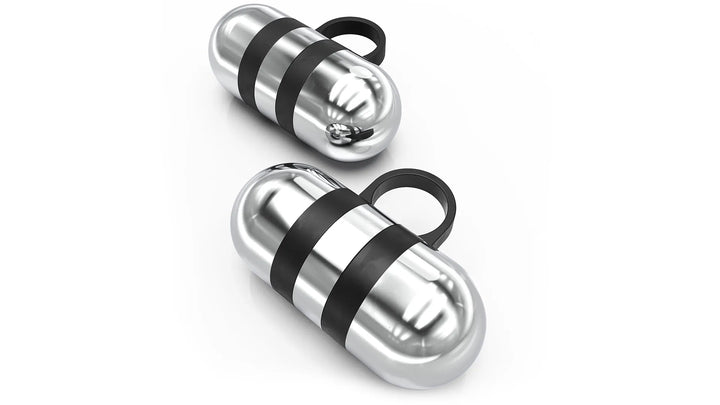 Pair of Synergee hand weights for strength training, featuring adjustable dumbbells with textured grips for secure handling.